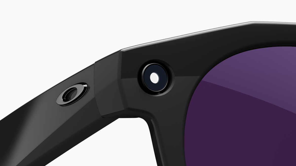 Oakley Meta HSTN